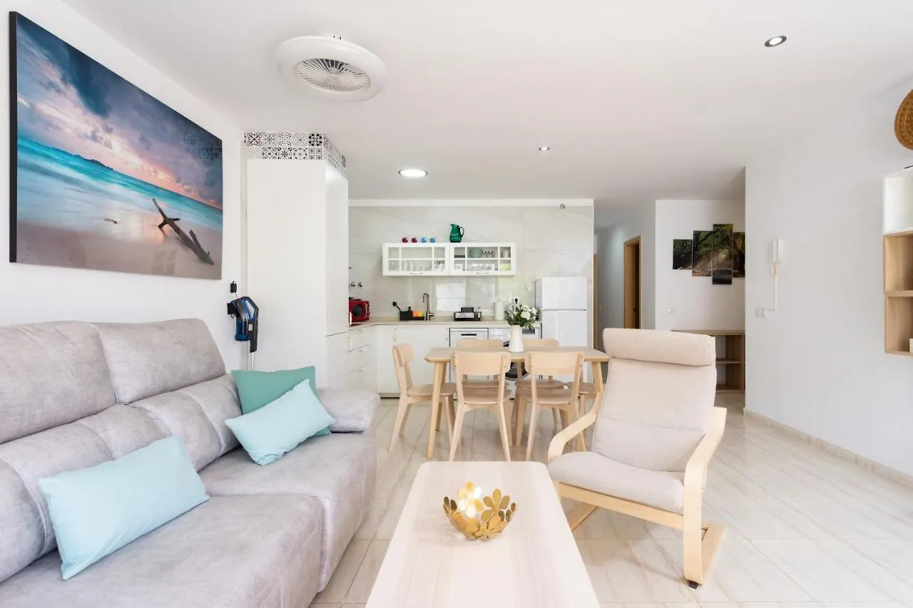 アパート Home2Book Stylish Apt Amarilla Golf, Pool&Terrace サンミゲル・デ・アボナ スペイン
